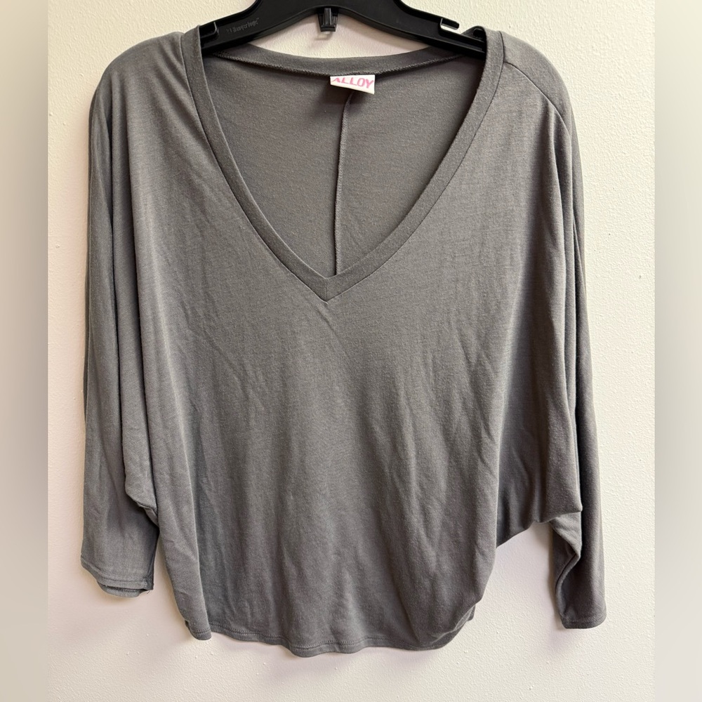 Alloy Women's V-Neck Long Sleeve Top - Gray